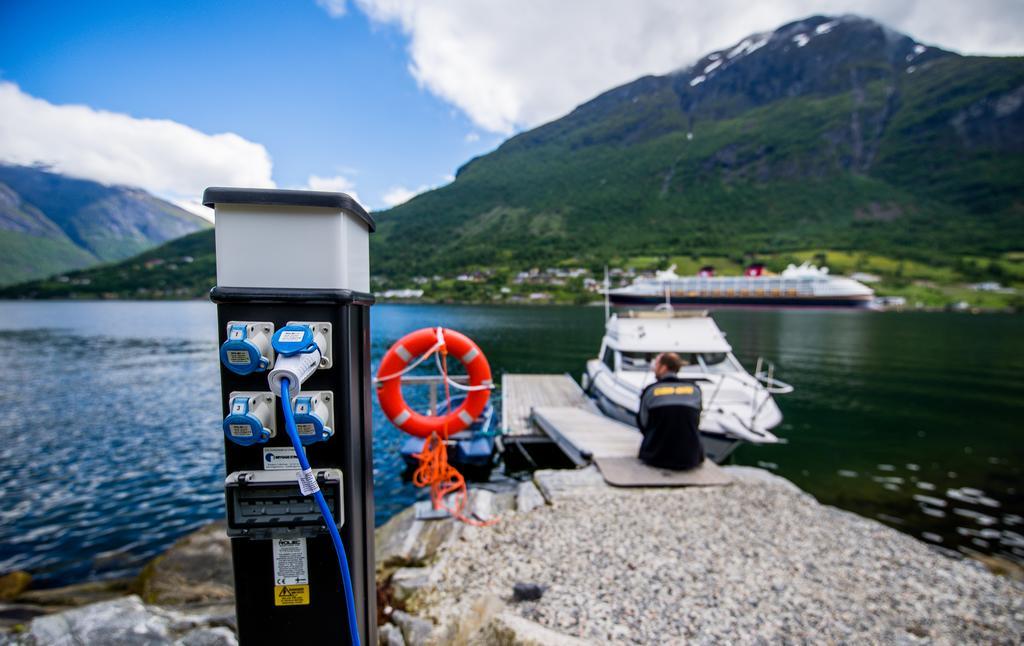Nesset Fjordcamping Olden Exteriér fotografie