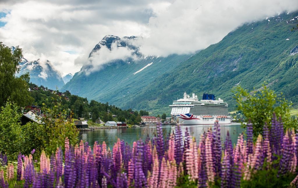 Nesset Fjordcamping Olden Exteriér fotografie
